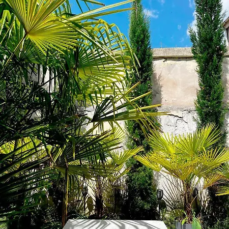 Bed & Breakfast Maison Monoï Créatif Avec Activités, Et Services 4*